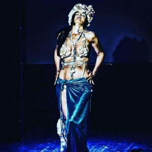 GENESI DI UN PERSONAGGIO BURLESQUE